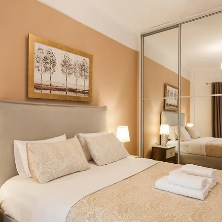 Nicholas Point And 3* Athens