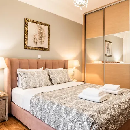 Nicholas Point And 3* Athens