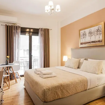 Aparthotel Nicholas Point And 3*